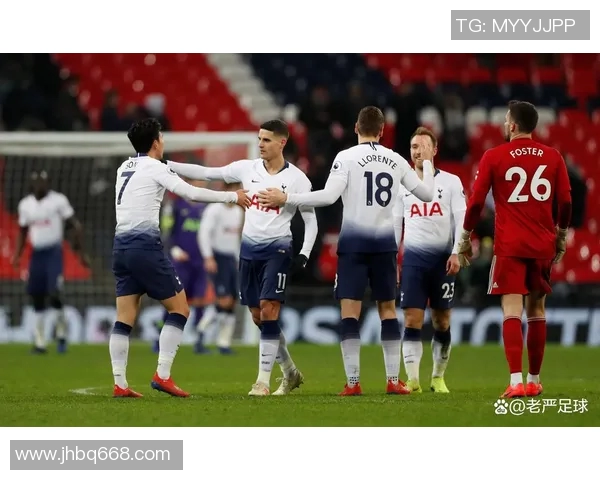 重庆足球队进攻战术解析及其在比赛中的应用与效果分析