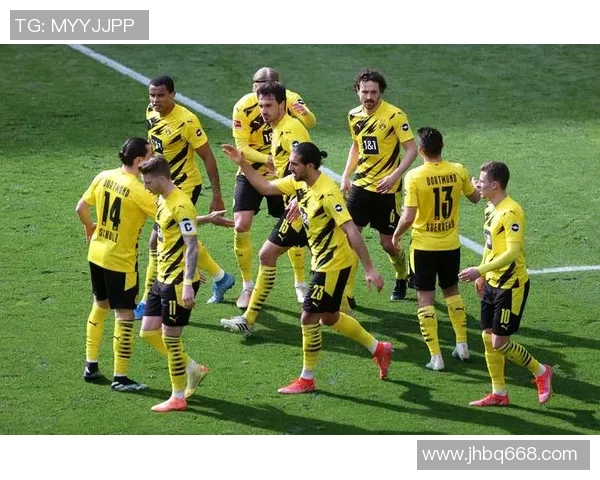 成都足球队与北京足球队赛后复盘分析比赛节奏与战术对抗的深度探讨 成都足球队与北京足球队赛后复盘分析比赛节奏与战术对抗的深度探讨