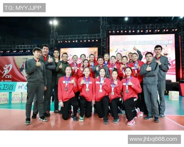 南京排球队的默契配合与战术分析探讨